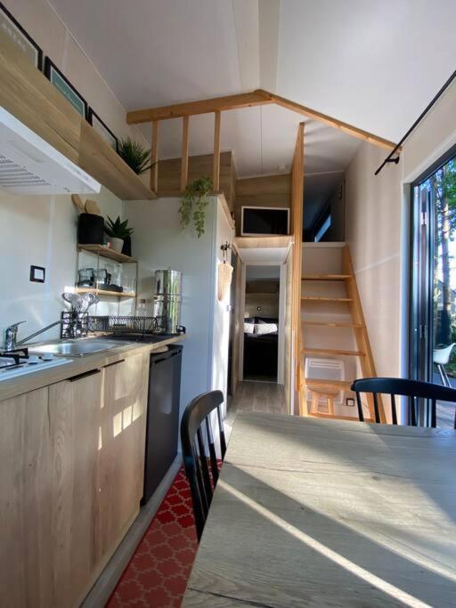 Tiny house sur terrain boisé à 10 mn de la mer Férel Exterior foto